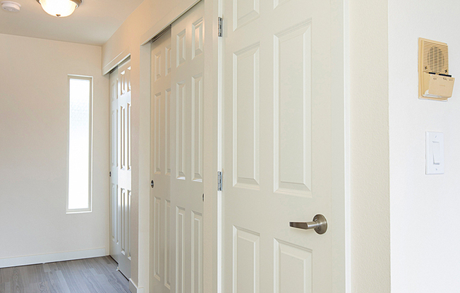 1 bed, 1 bath, 435 sqft, $2,088, Unit 301