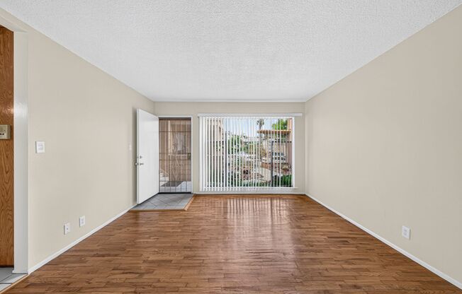 3888 Potomac Ave