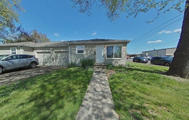 2 Bedroom Duplex ~ Albany ~ Pet Friendly