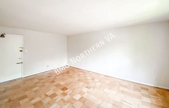 4570 MacArthur Blvd NW Unit 202