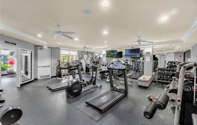 2 beds, 1 bath, $1,650