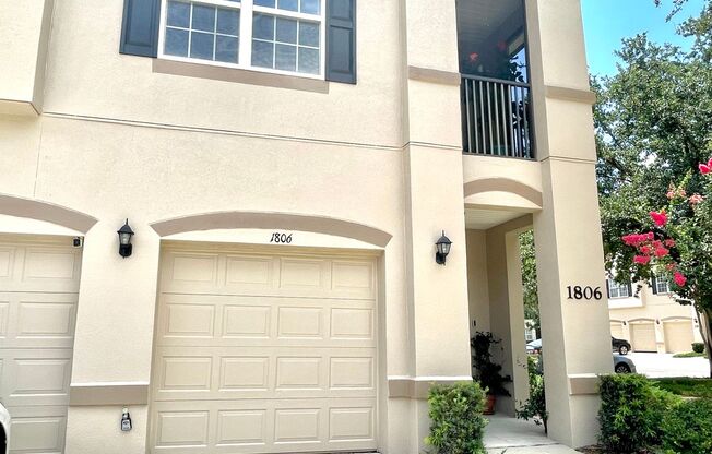 2 beds, 2 baths, $1,650, Unit APT 1806