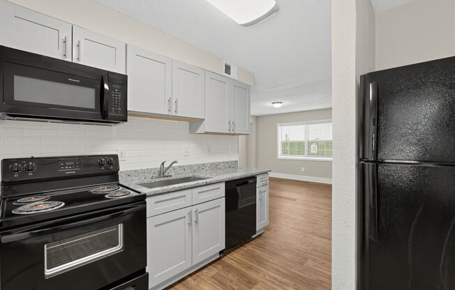 2 beds, 1 bath, 800 sqft, $1,230, Unit 1462-A7