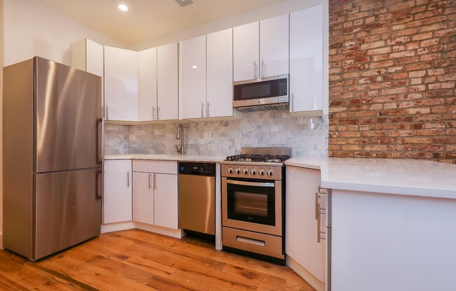 92 RIVINGTON ST