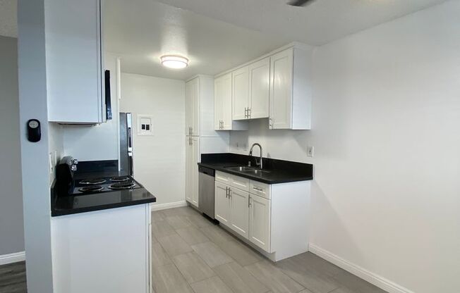 2 beds, 1.5 baths, 853 sqft, $2,695, Unit 06