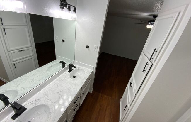 2 beds, 2 baths, 989 sqft, $1,715, Unit 11610B