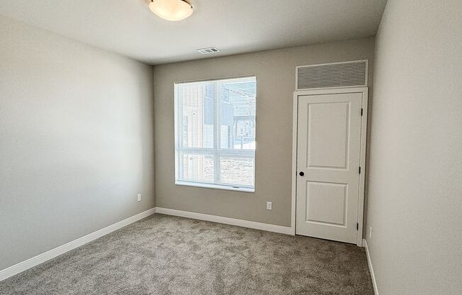 3 beds, 2 baths, 1,404 sqft, $1,975, Unit C302