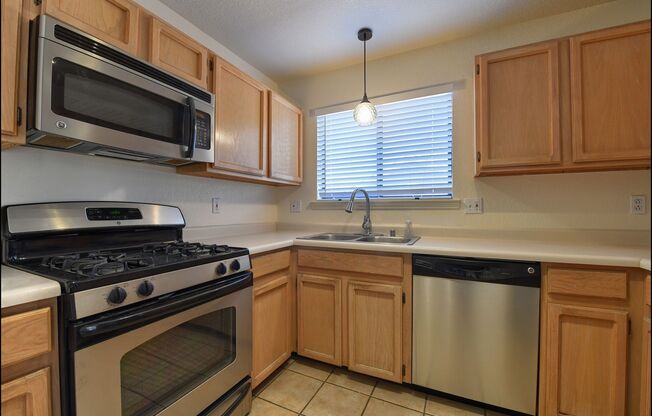 3 beds, 2 baths, $2,100