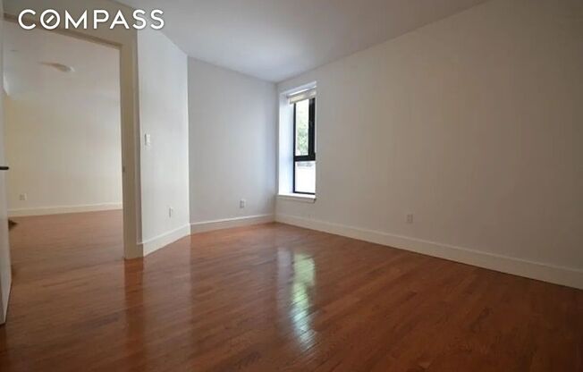 80 MESEROLE ST