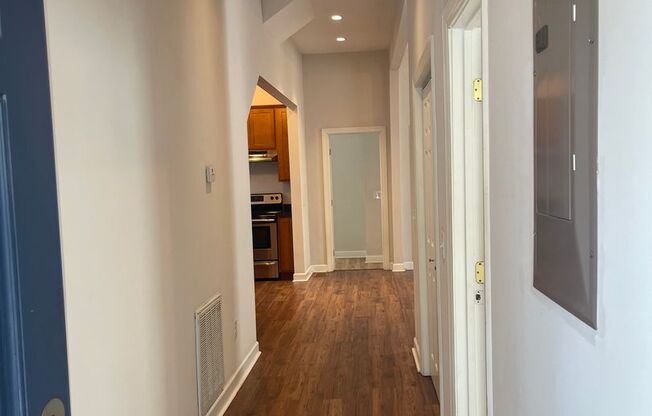 828 E Park Ave