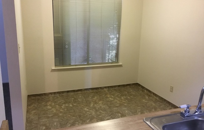 563 W. Alamos Avenue Clovis
