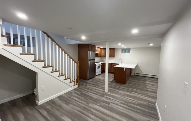 7 LEXINGTON AVE