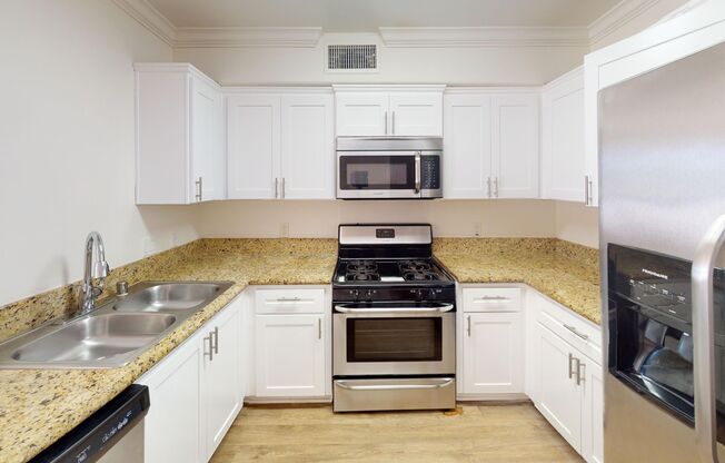 The Village Apts...Gorgeous Luxury Apartments! CALL NOW!