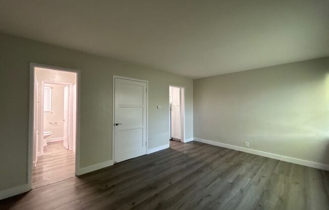 1133 LOCUST AVE LONG BEACH, CA 90813-3262