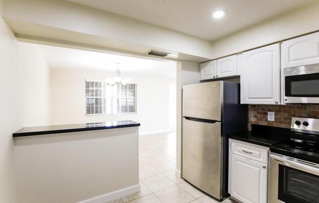8800 NW 11 ST