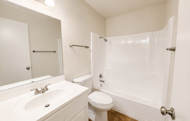1 bed, 1 bath, 630 sqft, $2,035, Unit 26