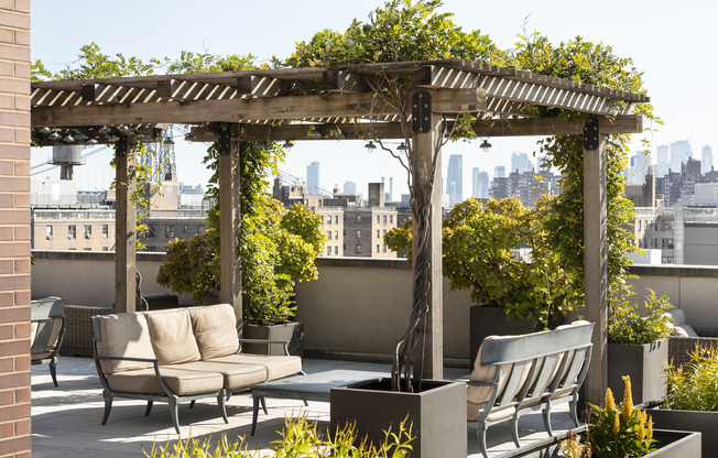 1 bed, 1 bath, $4,275, Unit 7F0