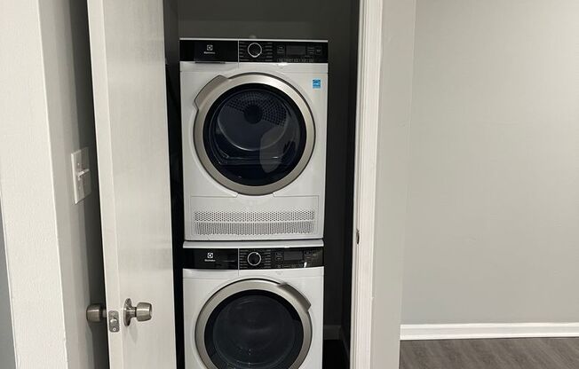 1 bed, 1 bath, 600 sqft, $1,475, Unit C - 28