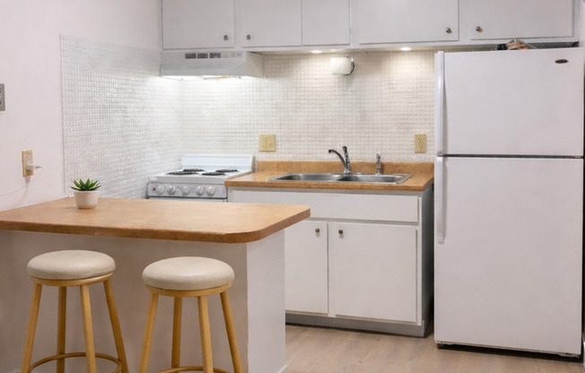 206 NW College Avenue