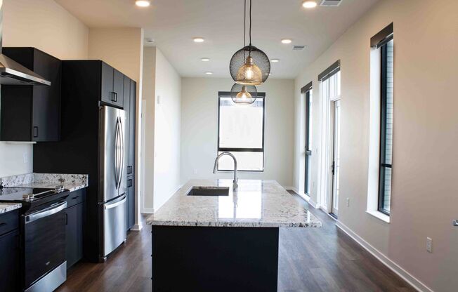 2 beds, 1 bath, 983 sqft, $3,000, Unit 213