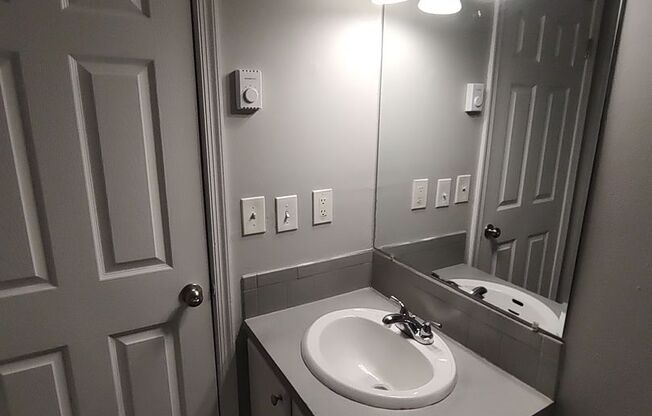 1 bed, 1 bath, 576 sqft, $715, Unit 3631-J