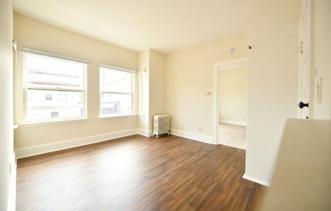 11 Glen Ave - On Piedmont Avenue, Close to Shops and Restaurants