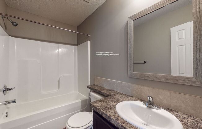 1272 N CURTIS CT
