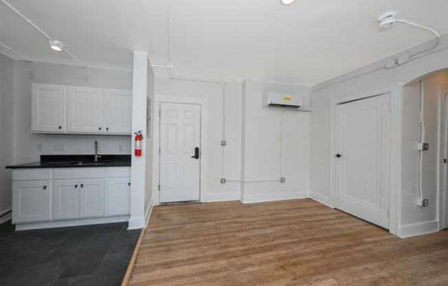 1384 W 83 ST