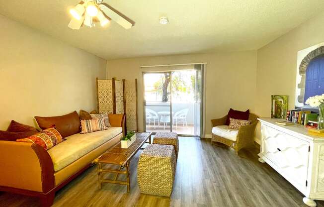 Spacious Studio Apartment in Paradise Gardens at Long Beach California.