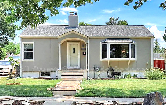 723 N LOGAN AVE