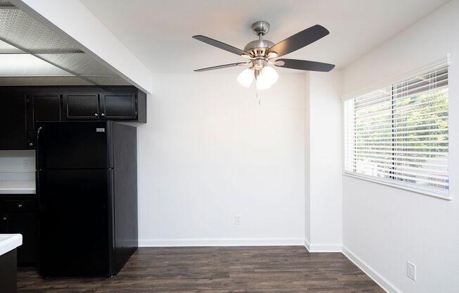 1 bed, 1 bath, 663 sqft, $2,195, Unit 36