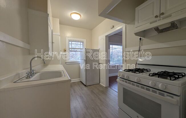 460 S 6 ST
