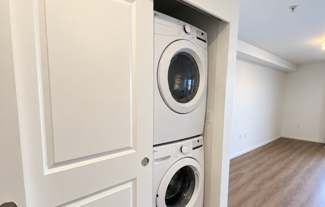 1 bed, 1 bath, 600 sqft, $1,899, Unit 1406-A