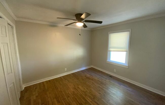 2 beds, 1 bath, $1,295, Unit 191 Wade St