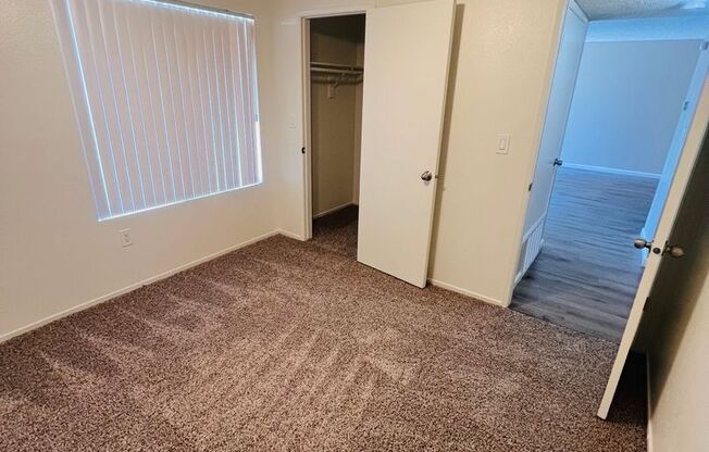 2 beds, 1 bath, 849 sqft, $1,525, Unit 035