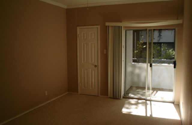 Great Downtown Living, Condo for Rent in Austin, 700 S. 1st