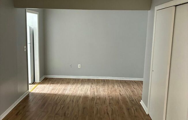 2 beds, 1 bath, 750 sqft, $1,425, Unit A5