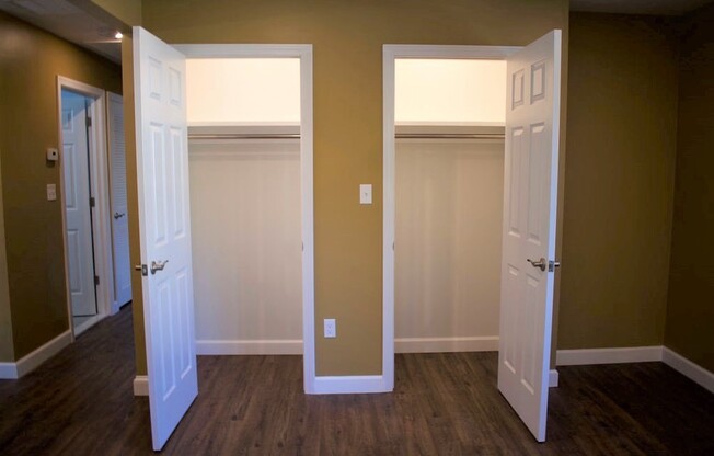 2 beds, 1 bath, 900 sqft, $2,600, Unit 2