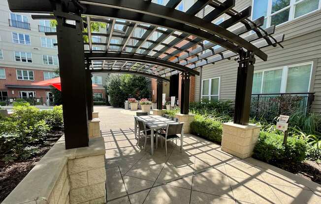 Cityplace Heights Outdoor Seating Dallas Apartment rentals