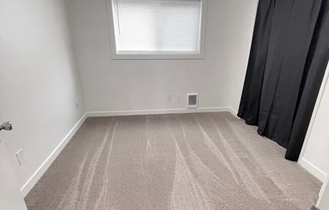 8830- 8832 9th Ave SW