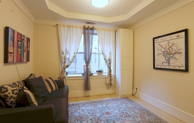 Parking Available! 1 Bedroom 1 Bathroom Corner Unit Condo// Columbia Heights // In Unit Laundry // Easy Walk to Metro!