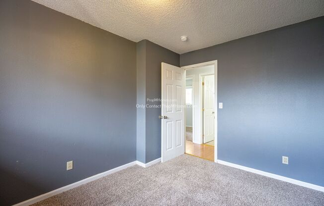 3 beds, 1 bath, $2,299