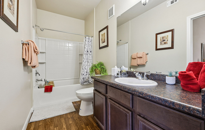 D2x2 Primary Bathroom