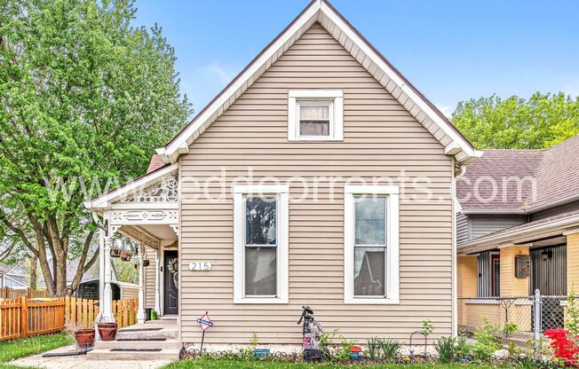Contemporary Living in the Heart of Indianapolis!