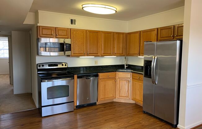 2 beds, 1 bath, 863 sqft, $2,000, Unit 5335 #6