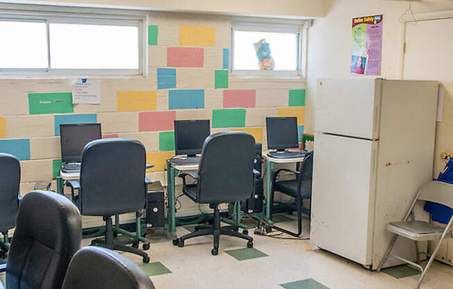 Welcome to Howard Hill