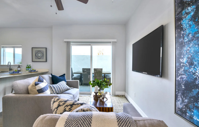 2 beds, 2.5 baths, 1,213 sqft, $1,725, Unit 109