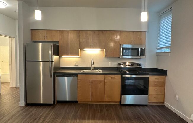 1 bed, 1 bath, 669 sqft, $2,095