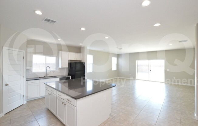 36604 N ASTURIAN VLY WAY