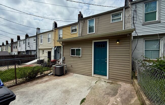 Move-In Ready 3BR Home with Modern Updates & Fenced Yard in Baltimore